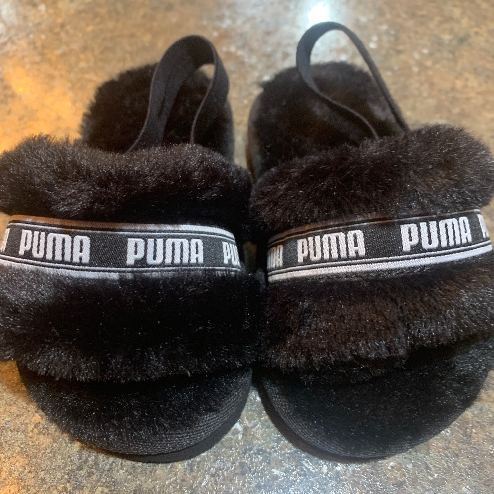 Puma Toddler 6C fuzzy slippers with strap.